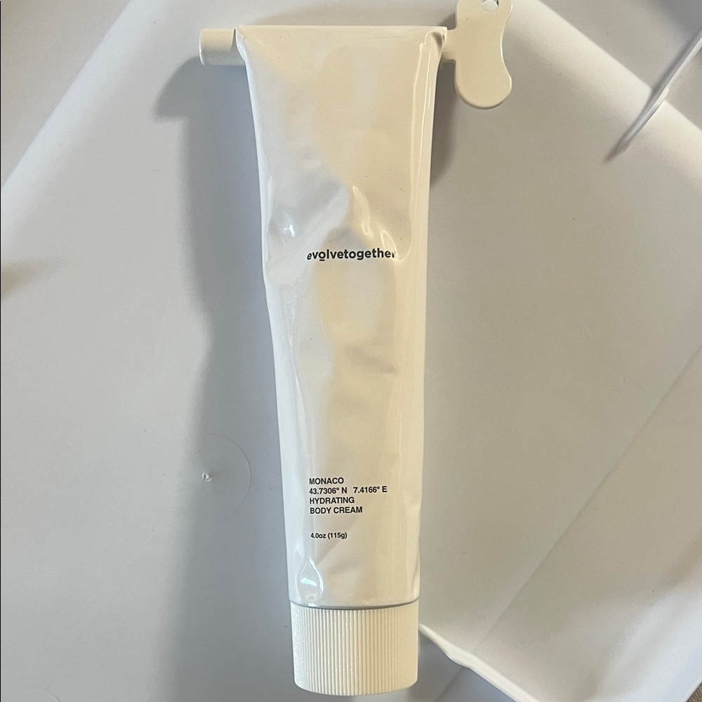 Together Hydrating Body Cream – White